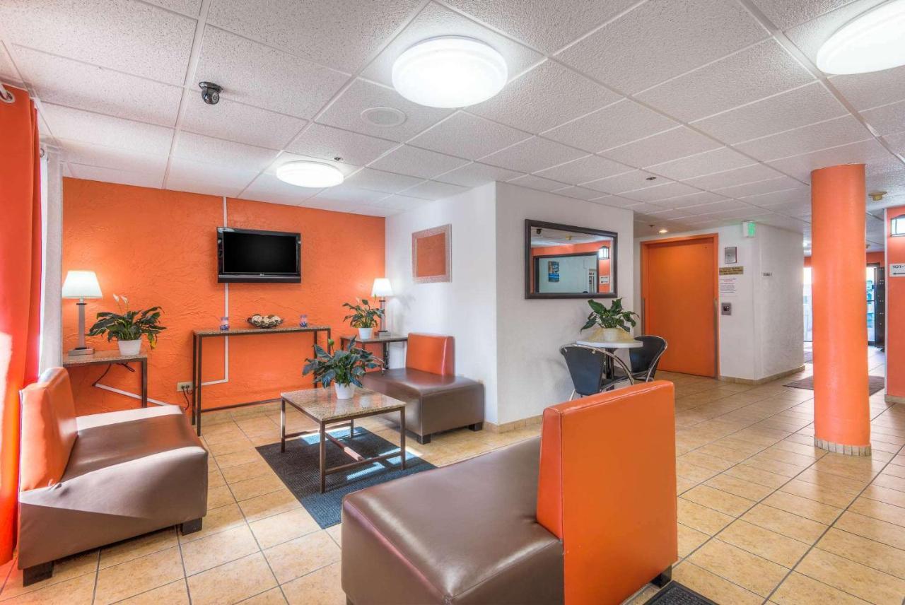 Motel 6-Bridgeview, Il Luaran gambar
