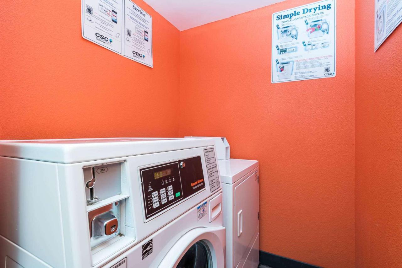 Motel 6-Bridgeview, Il Luaran gambar