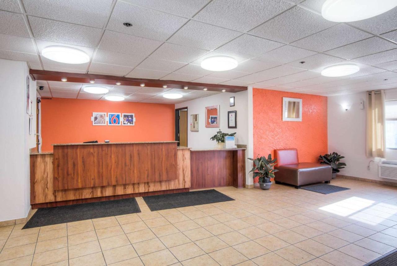 Motel 6-Bridgeview, Il Luaran gambar