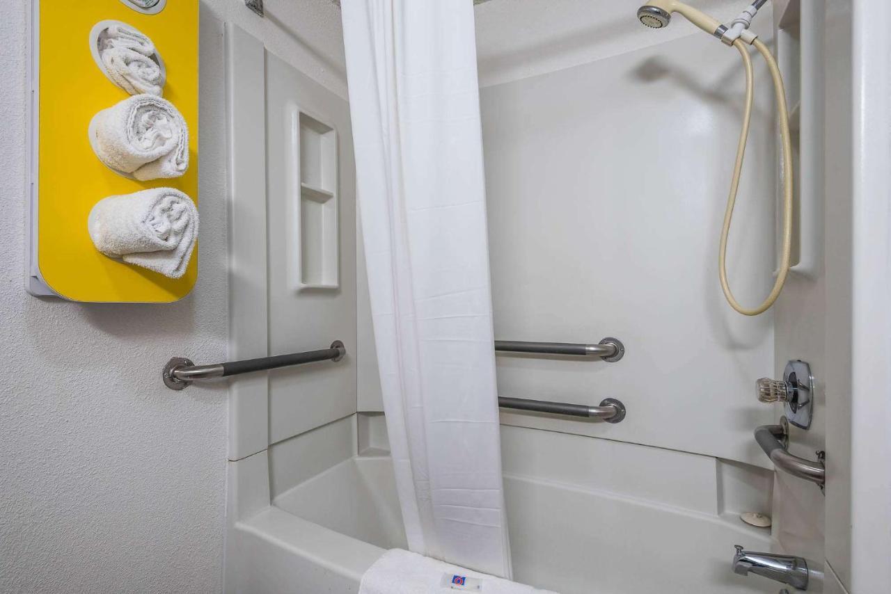 Motel 6-Bridgeview, Il Luaran gambar